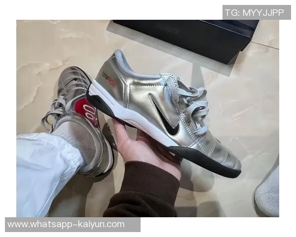 探索NikeT90足球鞋的卓越性能与舒适体验助力球场表现提升
